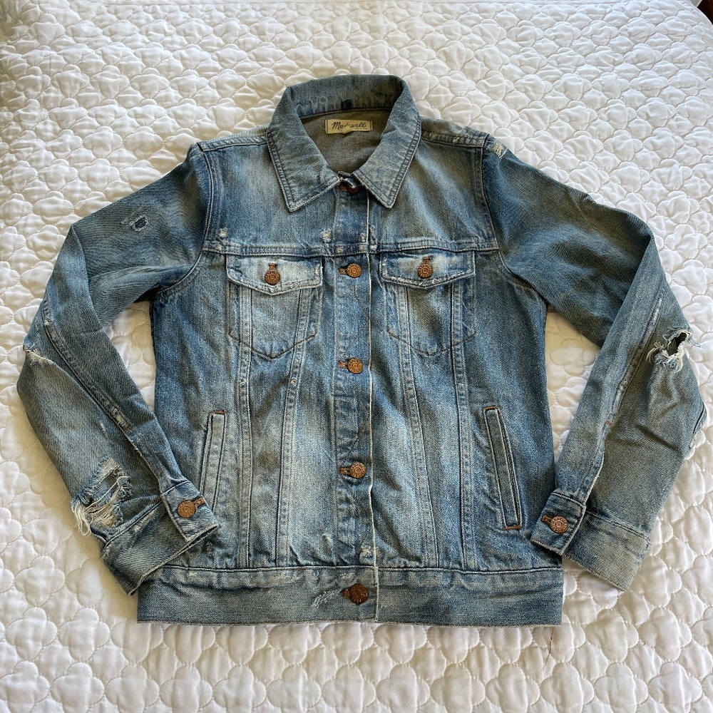 Madewell Distressed Denim‎ Jean Jacket Women's Medium